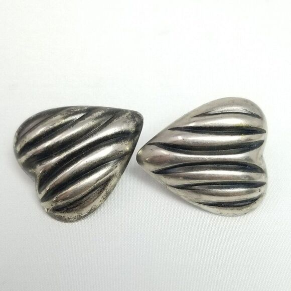 Vintage Heart Shape Clip On Earrings, Puffy Textured Design, Retro 80s 90s Style - Picture 6 of 6